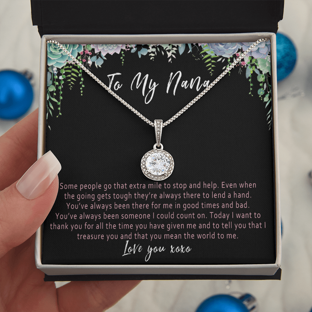 Nana Necklace – Meaningful Nana Gift from Grandkids, Sentimental Jewelry for Nana Birthday or Christmas - "Some people go that extra mile"