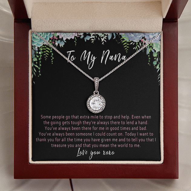 Nana Necklace – Meaningful Nana Gift from Grandkids, Sentimental Jewelry for Nana Birthday or Christmas - "Some people go that extra mile"