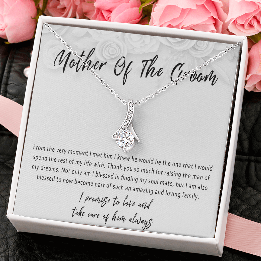 mother of the groom necklace gift from bride
